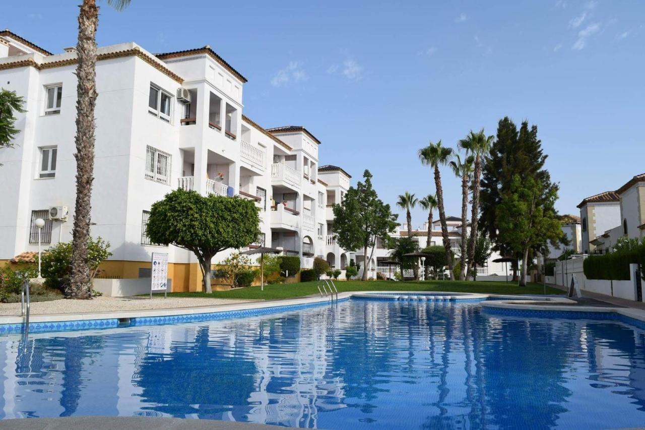 Fabulous 2 Bed 2 Bath Apartment ! Villamartin  Kültér fotó
